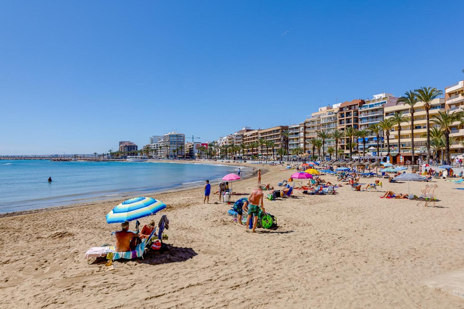 Calle Concordia 86, Two Bedroom Apartment, Up To 6 Guests, Near Del Cura Beach,Supermarket Mercadona And Central Bus Station تورّيفيِخا المظهر الخارجي الصورة
