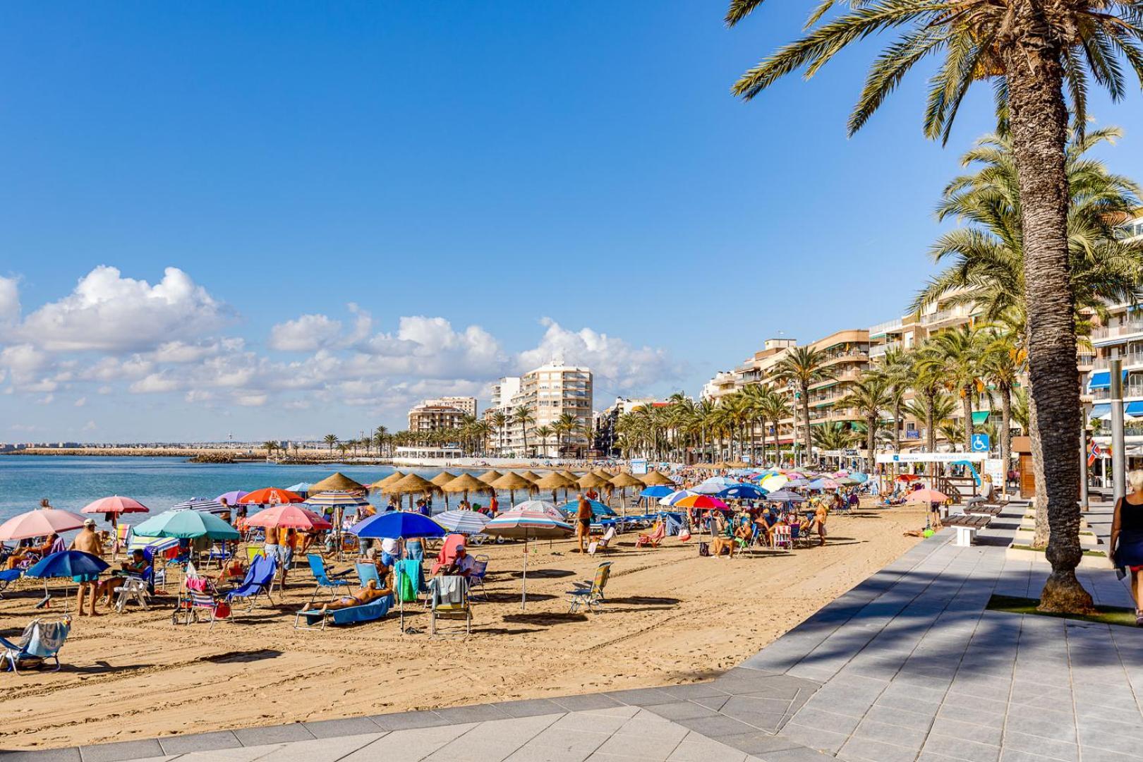 Calle Concordia 86, Two Bedroom Apartment, Up To 6 Guests, Near Del Cura Beach,Supermarket Mercadona And Central Bus Station تورّيفيِخا المظهر الخارجي الصورة