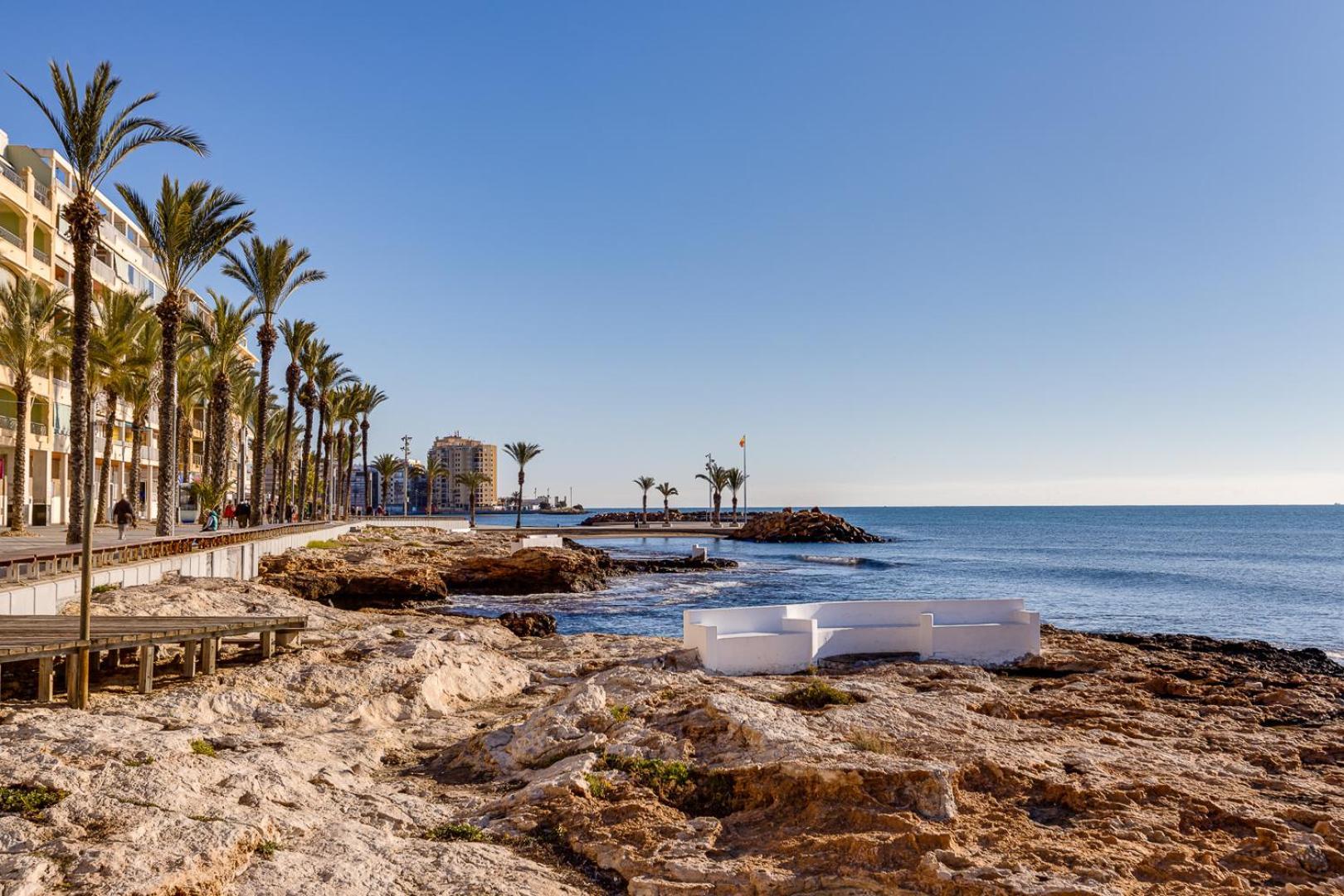 Calle Concordia 86, Two Bedroom Apartment, Up To 6 Guests, Near Del Cura Beach,Supermarket Mercadona And Central Bus Station تورّيفيِخا المظهر الخارجي الصورة