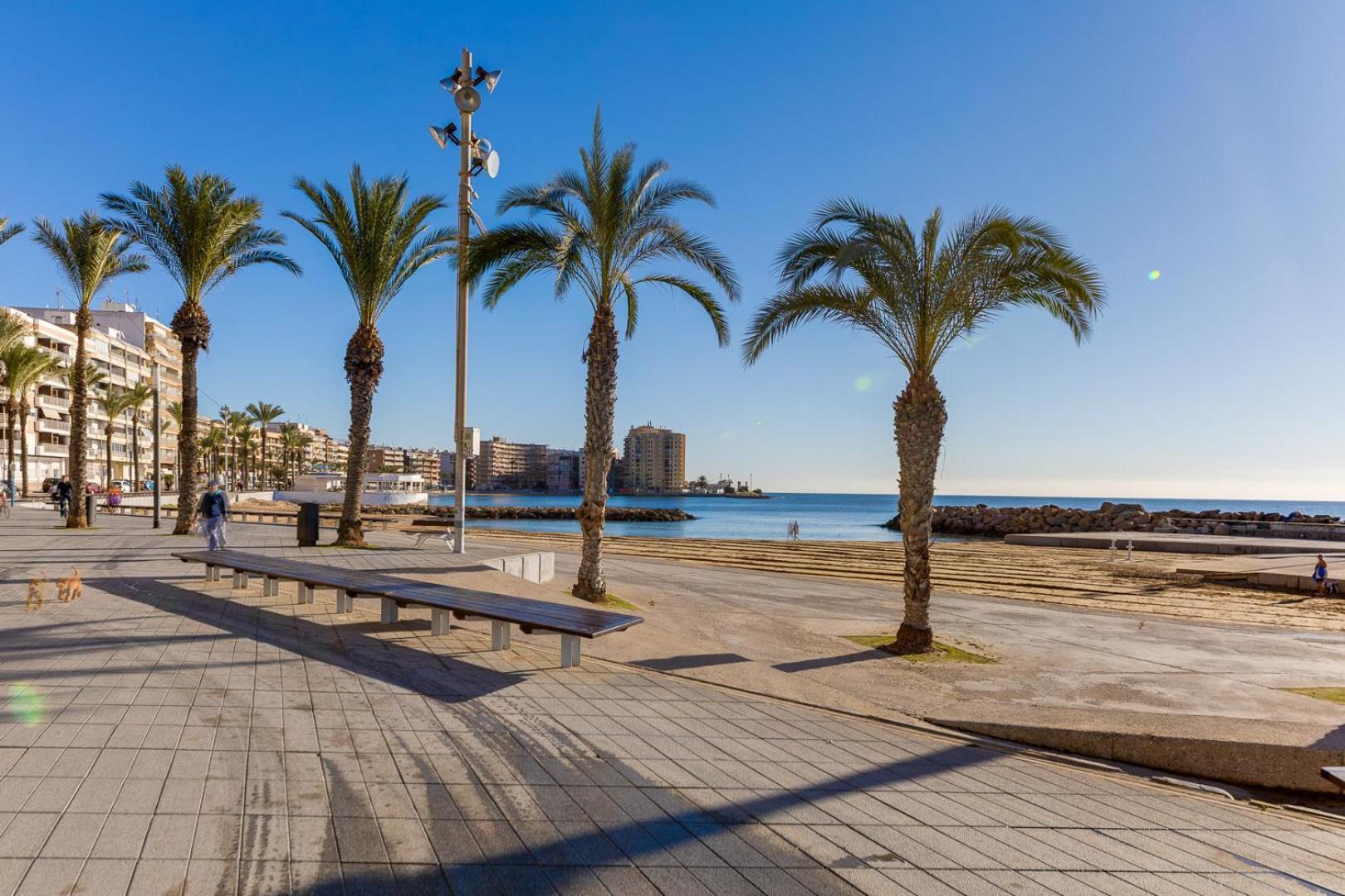 Calle Concordia 86, Two Bedroom Apartment, Up To 6 Guests, Near Del Cura Beach,Supermarket Mercadona And Central Bus Station تورّيفيِخا المظهر الخارجي الصورة