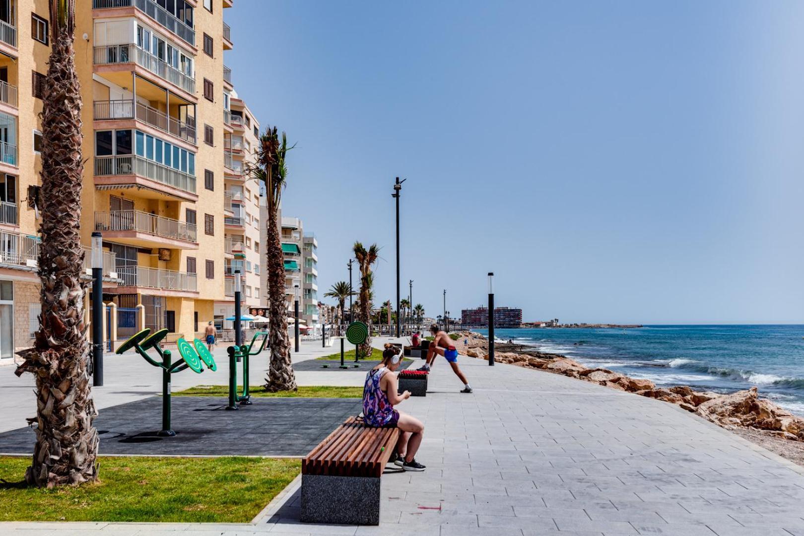 Calle Concordia 86, Two Bedroom Apartment, Up To 6 Guests, Near Del Cura Beach,Supermarket Mercadona And Central Bus Station تورّيفيِخا المظهر الخارجي الصورة