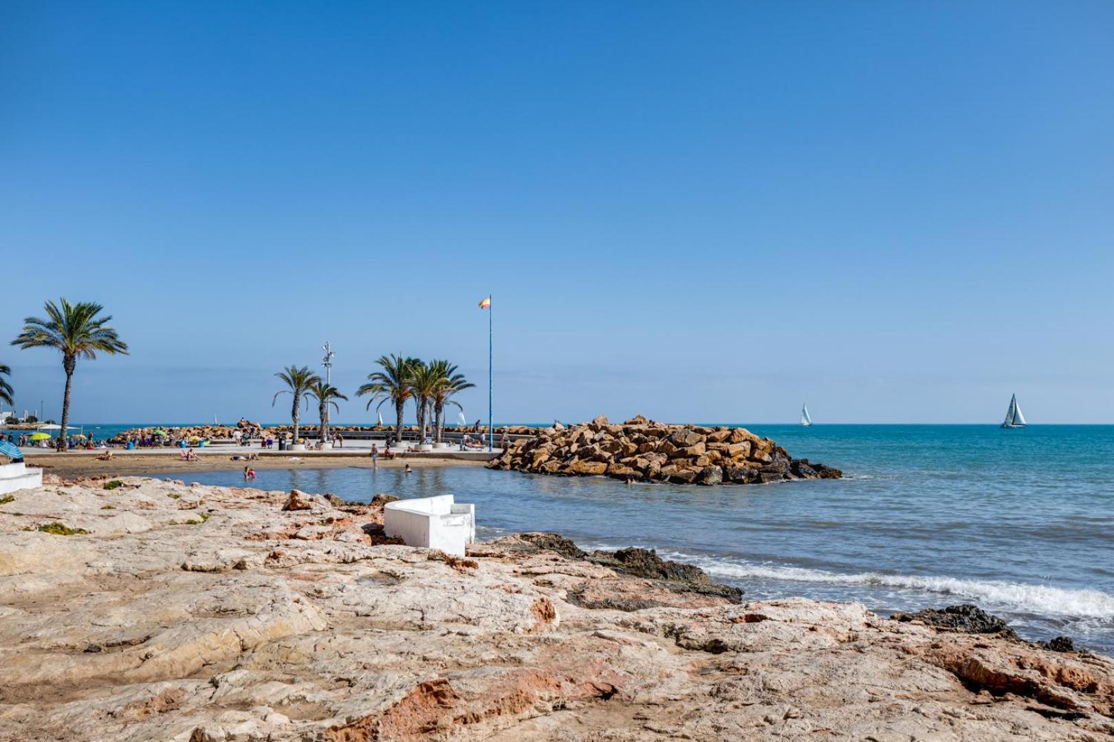 Calle Concordia 86, Two Bedroom Apartment, Up To 6 Guests, Near Del Cura Beach,Supermarket Mercadona And Central Bus Station تورّيفيِخا المظهر الخارجي الصورة