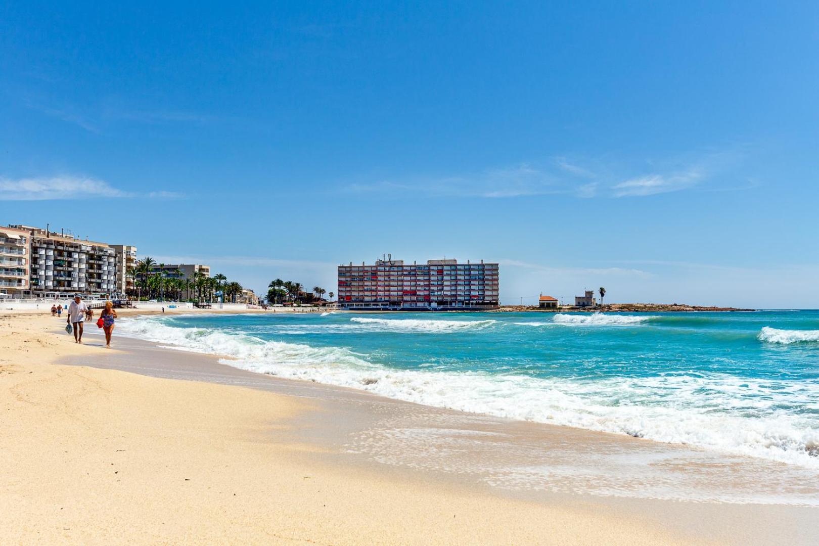 Calle Concordia 86, Two Bedroom Apartment, Up To 6 Guests, Near Del Cura Beach,Supermarket Mercadona And Central Bus Station تورّيفيِخا المظهر الخارجي الصورة