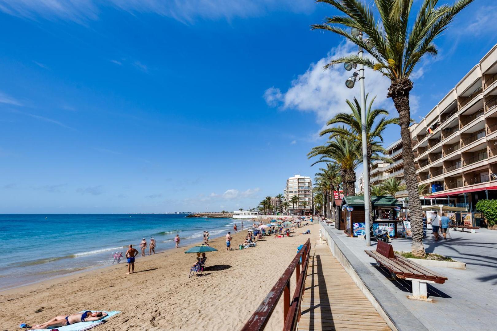 Calle Concordia 86, Two Bedroom Apartment, Up To 6 Guests, Near Del Cura Beach,Supermarket Mercadona And Central Bus Station تورّيفيِخا المظهر الخارجي الصورة