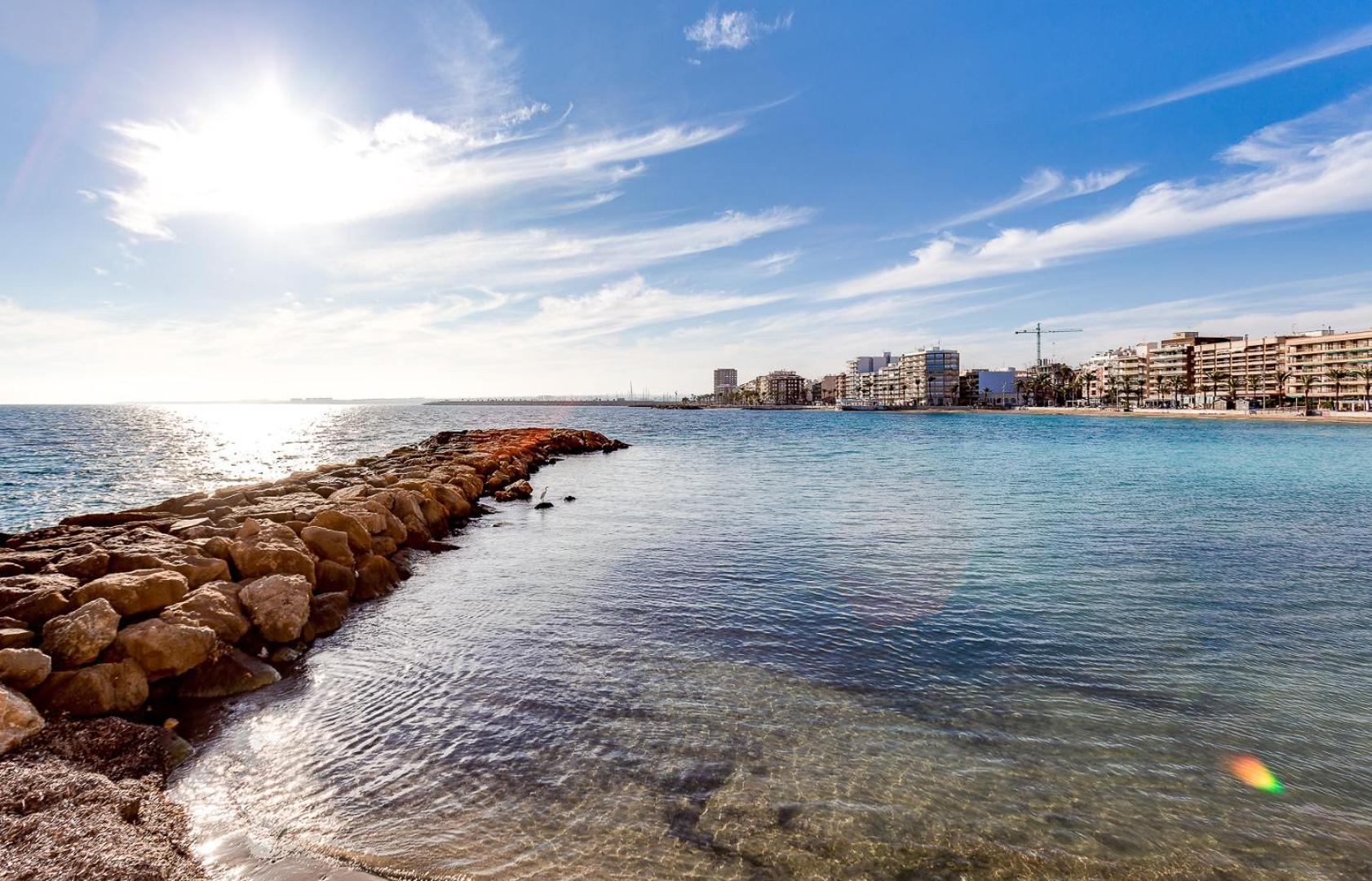 Calle Concordia 86, Two Bedroom Apartment, Up To 6 Guests, Near Del Cura Beach,Supermarket Mercadona And Central Bus Station تورّيفيِخا المظهر الخارجي الصورة